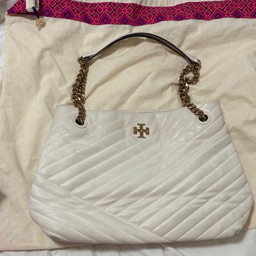 Tory Burch Cream Quilted Shoulder Bag with Gold Chain